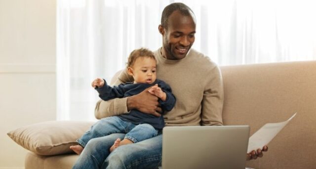 2021/11/smart-working-dad.jpeg