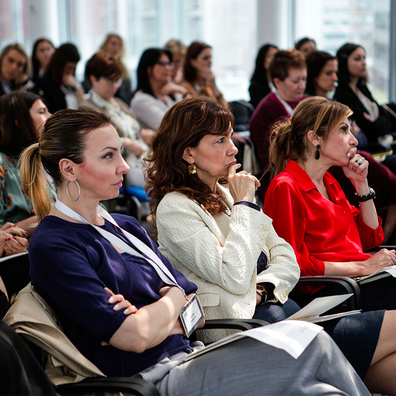 Platea di executive che partecipano a un momento formativo in aula del programma InTheBoardroom.